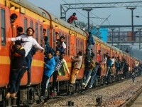 caricatura cu indieni pe tren