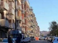 Ce au auzit vecinii înainte ca o femeie să cadă de la fereastra apartamentului din Roma, împinsă de iubitul român
