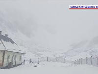 Schimbare drastică de vreme în România. Zona în care stratul de zăpadă a ajuns să măsoare 52 cm. „Nu mai pot merge în tricou”