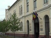 Profesor din Oradea, reținut după ce a molestat un elev. A recunoscut senin acuzațiile și și-a dat demisia