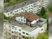 Vilă cu două nivele construită pe acoperișul unui bloc. Imagini virale pe rețelele de socializare | VIDEO