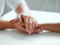 (P) Ghidul neobosit al pacientului oncologic: cum schimbă un medic navigator destinul unui bolnav de cancer