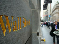 Wall Street a înregistrat la închidere cea mai proastă zi a sa din iunie 2020, după ce Trump a declanșat războiul comercial