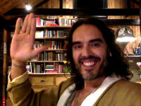 Russell Brand, acuzat de viol şi agresiuni sexuale. Prima reacție a actorului