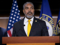 Reacţia furibundă a unui politician democrat după ce Donald Trump a anunțat că face o pauză în aplicarea tarifelor