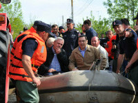 Victor Ponta, Liviu Dragnea, inundatii