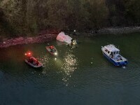 Ce s-a întâmplat după ce microbuzul căzut în Dunăre a fost scos la mal. Anunțul autorităților