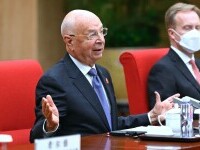 Klaus Schwab