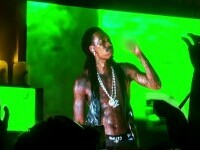 Wiz Khalifa a fost condamnat la o amendă penală după ce a fumat canabis pe scenă, în România