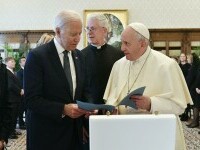 Joe Biden si Papa Francisc