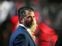 Cine este românul controversat invitat de Trump Jr. la evenimentul său din București. Are legătură cu alegerile din 2024