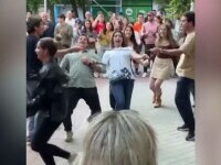 Viața fără internet. Unii spanioli au cântat, au dansat și s-au jucat în stradă când a picat electricitatea în toată țara