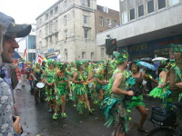 Peste 100.000 de participanţi la Gay Pride, în Brighton!