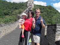 Nadia, cu familia la Marele Zid Chinezesc!