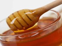 De ce s-a scumpit mierea? Am ajuns sa importam polen din China