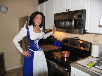 Trasa prin inel! Si-a scos jumatate din coaste pentru o talie minuscula