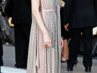 Angelina Jolie, stralucitoare la premiera “Salt” din Londra