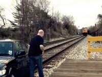 Cum eviti in ultima secunda sa fii calcat de tren. VIDEO de 4 milioane de afisari pe YouTube