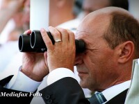 Traian Basescu, binoclu