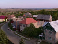 Exemplul satului Sancraiu, un loc de basm in care cei 1800 de locuitori traiesc doar din turism