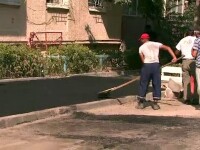CAMERA ASCUNSA: Cat costa sa-ti asfaltezi curtea cu muncitorii care lucreaza la strazile bucurestene