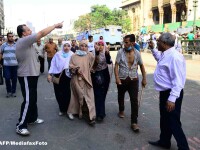 CRIZA IN EGIPT: Fortele speciale au evacuat protestatarii islamisti baricadati in moscheea din Cairo