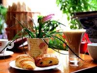 Street Food in Capitala: de la saorma cu de toate la patiseria cu aer de Paris. Unde mananci bine pe strada, in Bucuresti