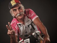 Povestea lui nea Ciuperca, pensionarul de 71 de ani care pedaleaza in tara si in afara. De cate ori a facut turul Romaniei