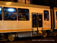 RATB, tramvai aglomerat noaptea in Bucuresti, FOTO FLICKR