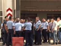 protest al politistilor in fata spitalului Floreasca
