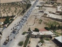 coloana ISIS fugind din Manbij folosind scuturi umane
