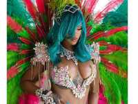 Rihanna, extrem de sexy în Barbados. Reacțiile amuzante ale fanilor