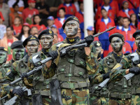 soldaţi venezuelieni la parada de ziua naţionalp