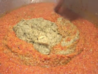 Rețeta pentru o zacuscă de poveste. Secretele producătorilor din Valea Sebeșului