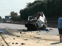 10 migranţi morţi după ce microbuzul care îi transporta s-a ciocnit cu un camion