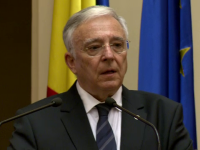 Mugur Isărescu va fi audiat marţi în comisiile economică şi de buget din Senat