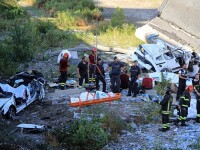 Zeci de morți, după ce un viaduct al autostrăzii A10 s-a prăbuşit lângă Genova