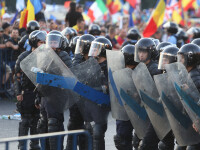 Jandarmi, proteste, Piata Victoriei