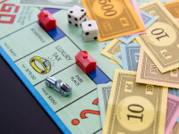 Doi turiști au vrut să plătească cu bani folosiți în jocul Monopoly. Ce a făcut chelnerul