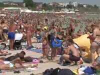 Trafic de coșmar și aglomerație uriașă pe plaje. Un șezlong în față se prinde la 6 dimineața