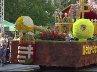 Spectaculoase care alegorice la Carnavalul Florilor. Mii de turiști au venit la festival