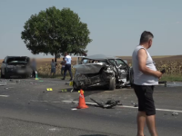 Accident groaznic lângă Buzău. Bucăţi din mașini împrăştiate pe sute de metri