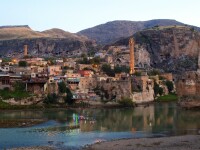 Turcia, oras istoric inundat, oras distrus, Hasankeyf