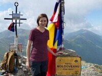 Președintele R. Moldova, Maia Sandu, a urcat pe Vârful Moldoveanu: ”Îmi place mișcarea în aer liber, mai ales la munte”