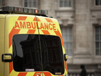 Un băiețel a murit, după ce un șofer l-a lăsat într-o mașină încinsă cu orele. Conducătorul auto lucra la protecția copilului