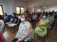 Cum încearcă autoritățile să îi convingă să se vaccineze pe părinții, profesorii și elevii are se tem de serurile anti-Covid