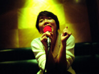 China interzice cântecele pentru karaoke care ameninţă 