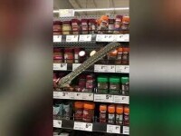Un piton de trei metri a apărut într-un supermarket din Australia. 