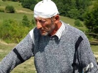 Cioban din Bistrița-Năsăud, lăsat într-o baltă de sânge, după ce a fost bătut cu bâta de un alt cioban