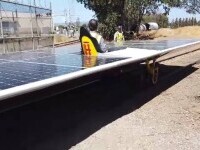 Cum arată prima locomotivă formată din panouri solare, inventată de doi americani